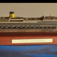 Modellino costa concordia