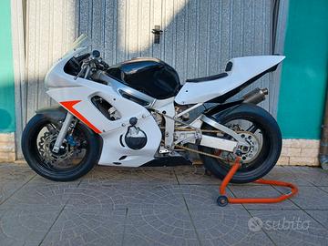 Yamaha R6