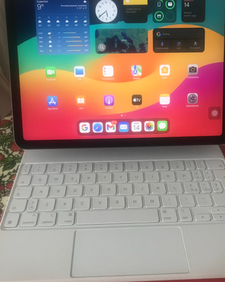 iPad Air 4° generazione con Magic Keyboard