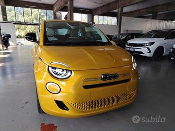FIAT 500 Berlina Hybrid Icon km0 FULL PACK STYLE