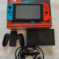 NINTENDO SWITCH V2 NEON CON ACCESSORI E SCATOLA