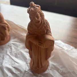 2 Statuine in terracotta per presepe