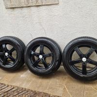 gomme da neve con cerchi in lega