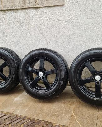 gomme da neve con cerchi in lega