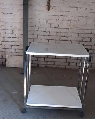 tavolino porta vivande