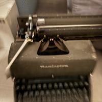 Macchina da scrivere Remington