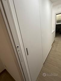 Porta filomuro imbiancata bianca +maniglia +telaio