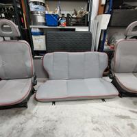 seggiolini lancia y del 2002