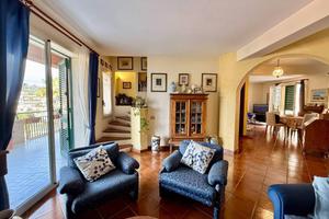 Appartamento di 145 m² con 5 locali e box auto a A