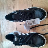 Scarpe team court Adidas 