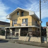 VILLA SINGOLA A RIVALTA DI TORINO