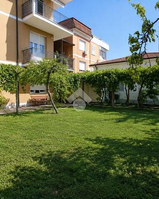 4 LOCALI A GIULIANOVA