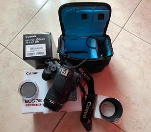 Canon EOS 700D kit con 2 obiettivi + accessori
