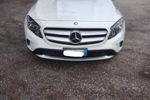 Mercedes GLA 220