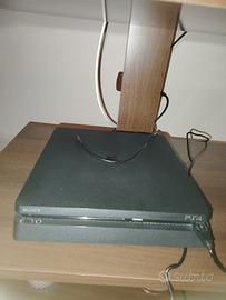 PlayStation 4 1TB + 2 Joypad + 1 Gioco