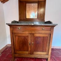 Toeletta da camera antica con specchio