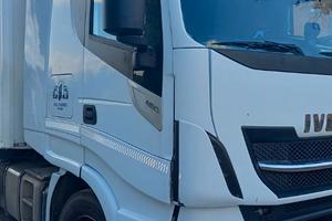 Trattore stradale Stralis 480