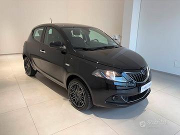 Lancia Ypsilon III 1.0 firefly hybrid Silver Plus 