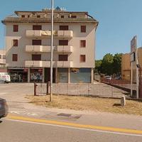 Ufficio in viale italia 190