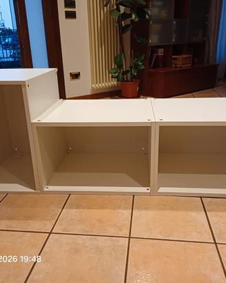 Privato vende mobili per cambio casa.
