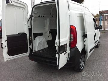 Fiat doblo 1.6 mjt FURGONE ALTO CON 3 POSTI
