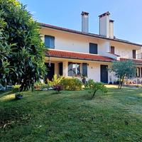 PORZIONE DI BIFAMILIARE A MORUZZO