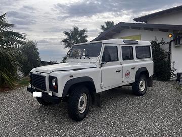 LAND ROVER Defender 110 2.5 TD5