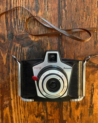 Fotocamera analogica Ferrania Eura anni 60