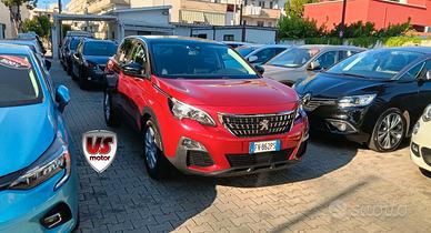 PEUGEOT 3008 1.2 BENZ-NAVI-PREZZO PROMO!