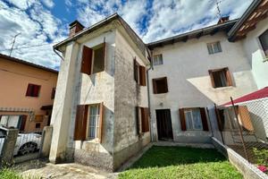 CASA IN CORTE IN PIENO CENTRO