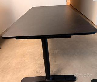 Scrivania ikea Bekant