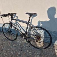 Bici Gravel Btwin Fit 500