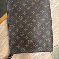 Pochette Louis Vuitton