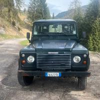 LAND ROVER Defender 110