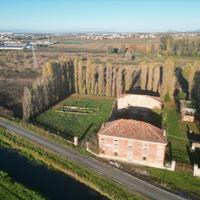 TecnoAzienda: Rustico da ristrutturare con