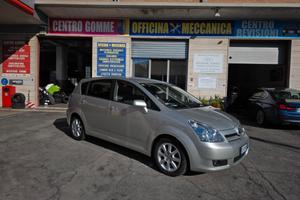 Toyota Corolla Verso 2.2 7 POSTI PROMO