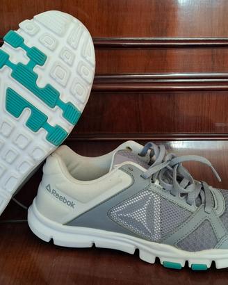 Scarpe Reebok nuove numero 37,5