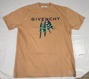 Givenchy T-Shirt