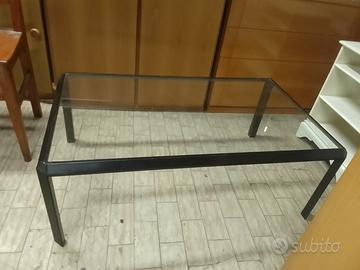 Tavolo soggiorno vetro con rifiniture nere