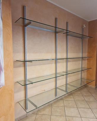 Libreria, scaffalatura a parete in vetro e metallo