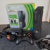 Xbox 360 Slim 250GB - Ed. Darksiders 2/ Batman