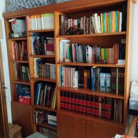 Libreria e scrivania