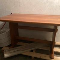 Tavolo e panca in legno