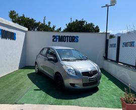Toyota Yaris 1.0 5 porte Sol