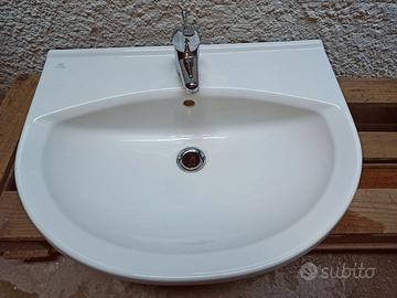 Lavandino bagno ideal standard con miscelatore