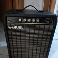 Amplificatore Yamaha per basso elettrico 