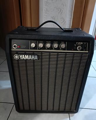Amplificatore Yamaha per basso elettrico 