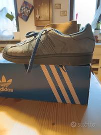 Sneakers Adidas n. 40