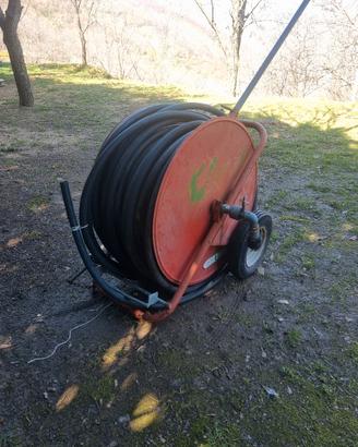 irrigatore con carrello.