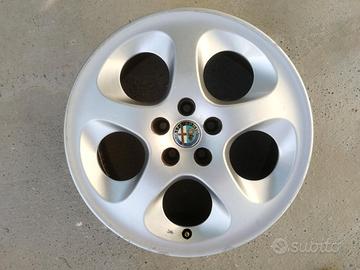 Cerchio in lega 16" Alfa Romeo 147